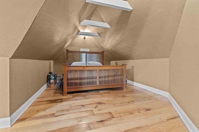 1503 S MEMORIAL DRIVE, Appleton, WI 54915