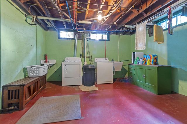 1503 S MEMORIAL DRIVE, Appleton, WI 54915