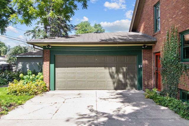 1503 S MEMORIAL DRIVE, Appleton, WI 54915