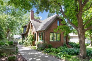 1503 S MEMORIAL DRIVE, Appleton, WI 54915