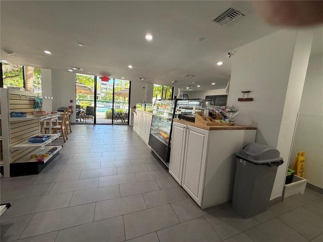 3300 NE 192 Street 1901, Aventura, FL 33180