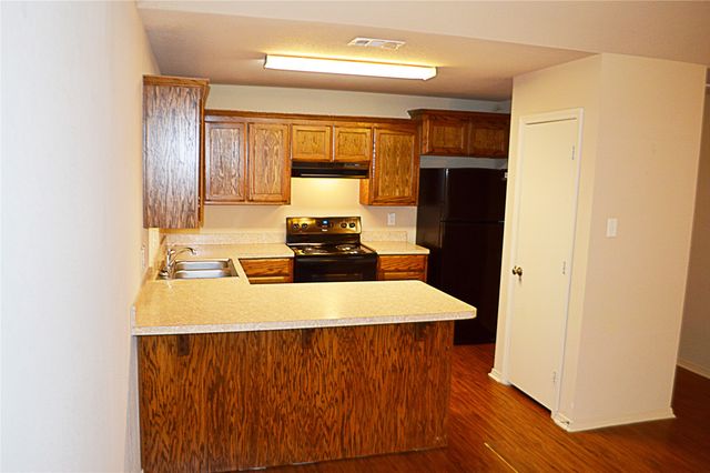 834 Mirabell Court, Arlington, TX 76015