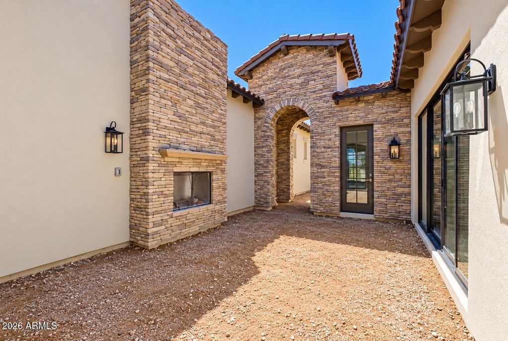 6431 E FLATIRON Loop, Gold Canyon, AZ 85118 — photo 4