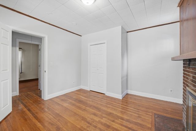 7-9 Glendell Ter, Springfield, MA 01108