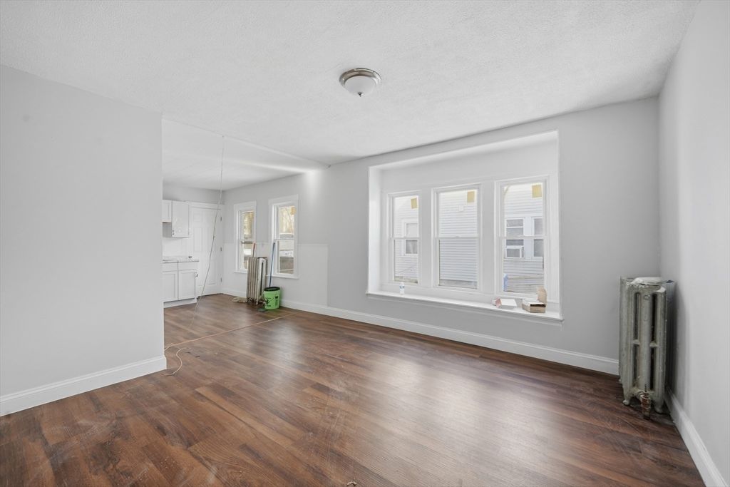 7-9 Glendell Ter, Springfield, MA 01108