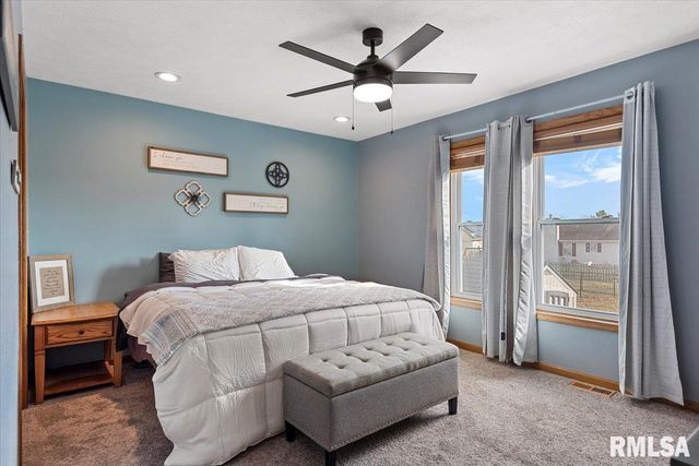 550 S 1ST Street, Sherman, IL 62684