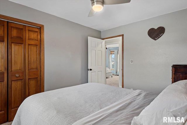 550 S 1ST Street, Sherman, IL 62684