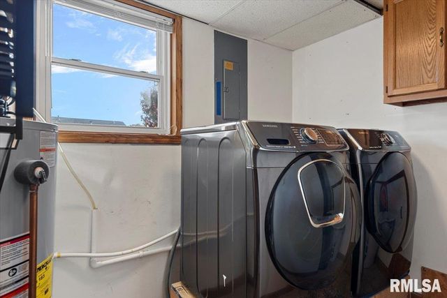 550 S 1ST Street, Sherman, IL 62684