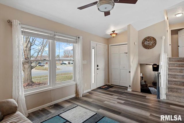 550 S 1ST Street, Sherman, IL 62684