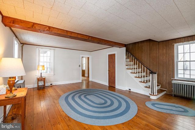 40 W WYOMISSING AVE, Mohnton, PA 19540