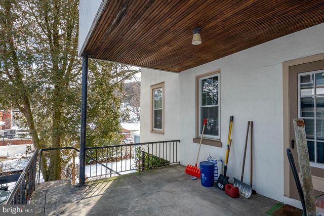 40 W WYOMISSING AVE, Mohnton, PA 19540