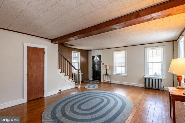 40 W WYOMISSING AVE, Mohnton, PA 19540