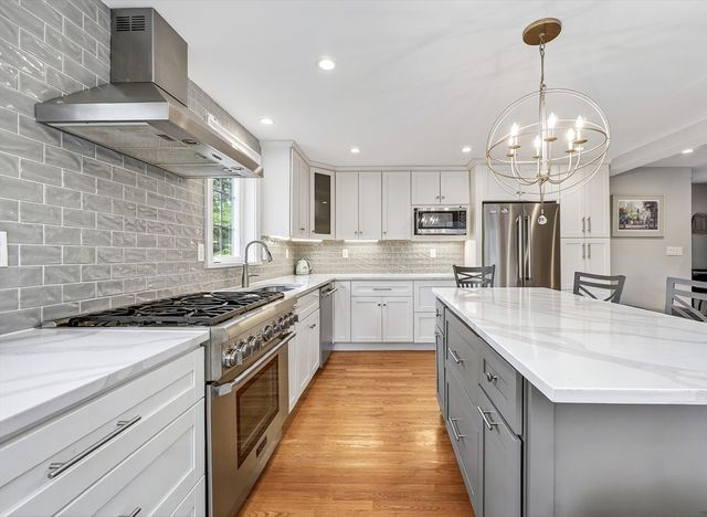 87 Payson Rd, Brookline, MA 02467