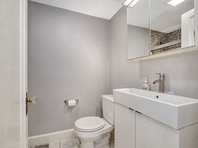 87 Payson Rd, Brookline, MA 02467