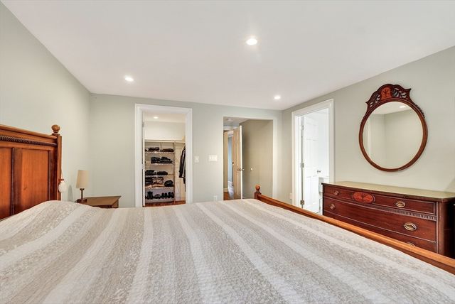 87 Payson Rd, Brookline, MA 02467