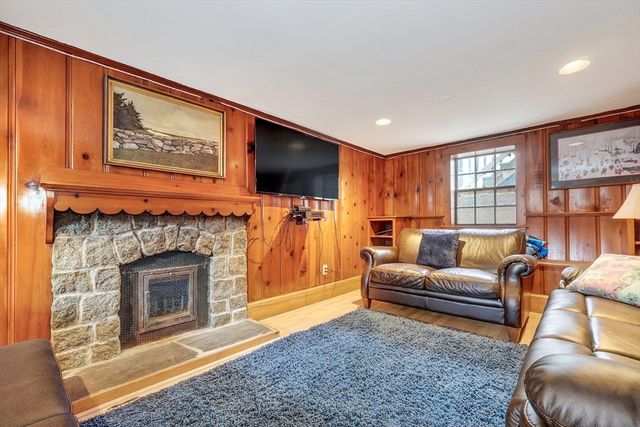 87 Payson Rd, Brookline, MA 02467
