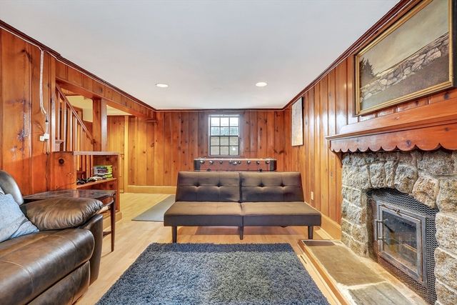 87 Payson Rd, Brookline, MA 02467
