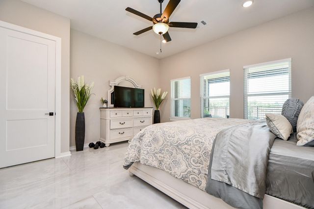 940 Chisos Street, Webster, TX 77598
