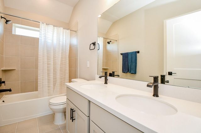 940 Chisos Street, Webster, TX 77598