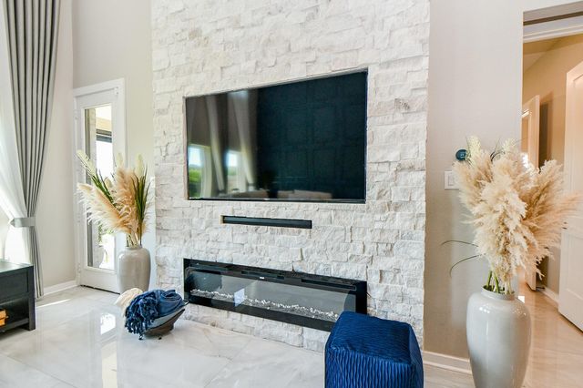 940 Chisos Street, Webster, TX 77598