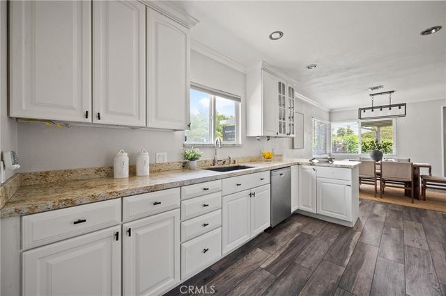 7027 Gloria Avenue, Lake Balboa, CA 91406