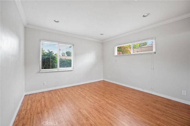 7027 Gloria Avenue, Lake Balboa, CA 91406