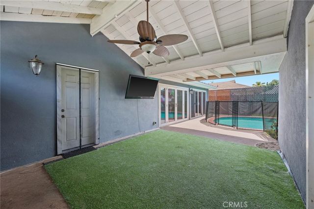 7027 Gloria Avenue, Lake Balboa, CA 91406