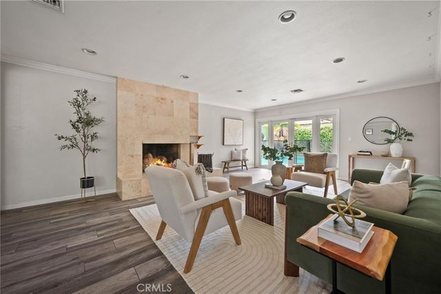 7027 Gloria Avenue, Lake Balboa, CA 91406