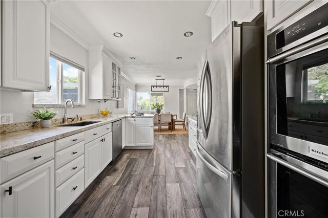 7027 Gloria Avenue, Lake Balboa, CA 91406