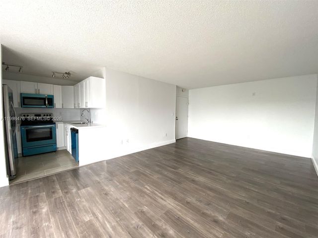 494 NW 165th St Rd C-601, Miami, FL 33169