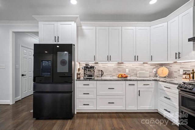 3670 9th Street Drive NE, Hickory, NC 28601