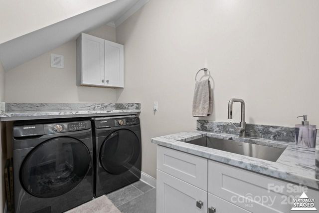 3670 9th Street Drive NE, Hickory, NC 28601