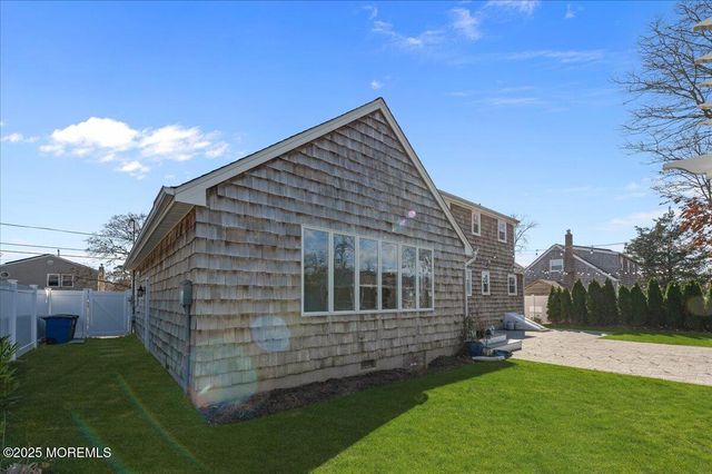 525 Riverwood Avenue, Point Pleasant, NJ 08742