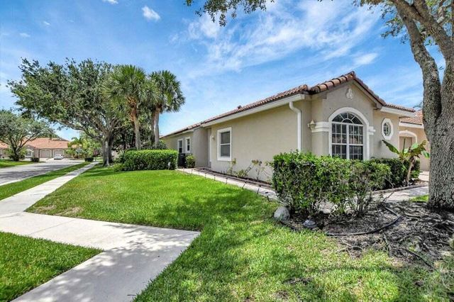 8429 Via Leonessa, Boca Raton, FL 33433