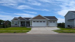 325 Elizibeth Circle, Brooklyn, WI 53521