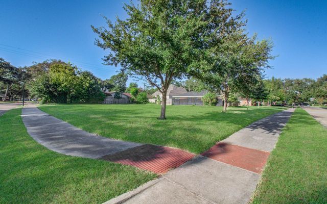 3721 Murworth Drive, Houston, TX 77025
