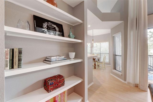 4711 Spicewood Springs RD 1-201, Austin, TX 78759