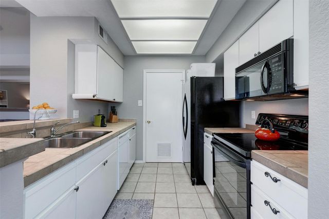 4711 Spicewood Springs RD 1-201, Austin, TX 78759