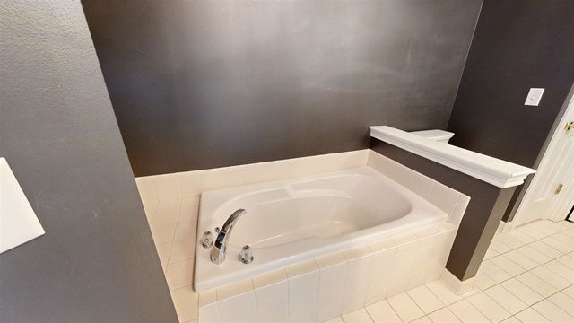 5615 Hampshire Lane, Ypsilanti, MI 48197