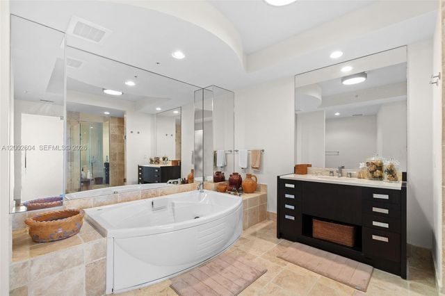 18201 Collins Ave 709, Sunny Isles Beach, FL 33160