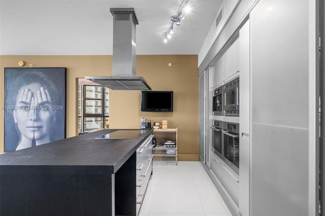 18201 Collins Ave 709, Sunny Isles Beach, FL 33160