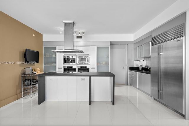 18201 Collins Ave 709, Sunny Isles Beach, FL 33160