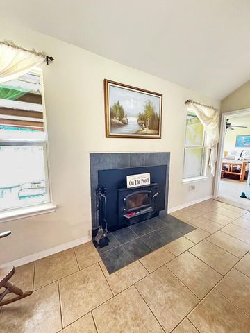 1228 County Road 348 LOOP, Gause, TX 77857