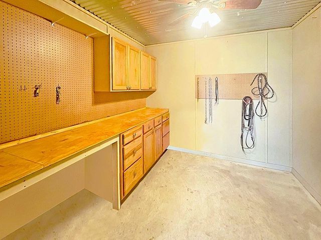 1228 County Road 348 LOOP, Gause, TX 77857