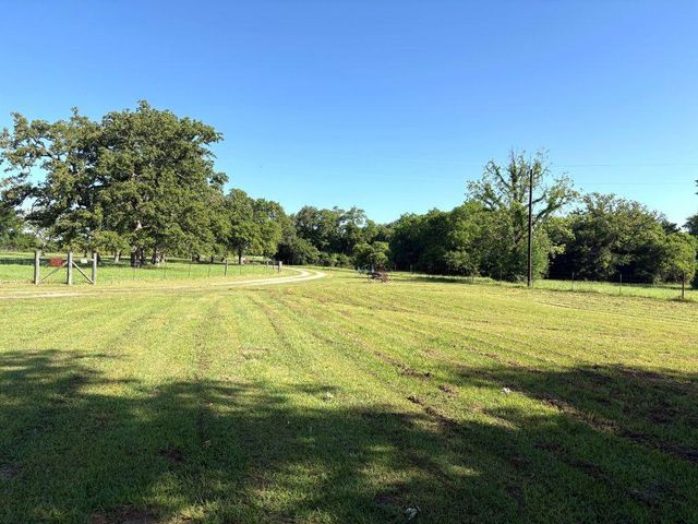 1228 County Road 348 LOOP, Gause, TX 77857
