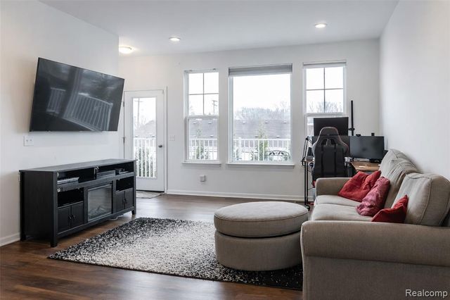 3217 Chambers 87, Wixom, MI 48393