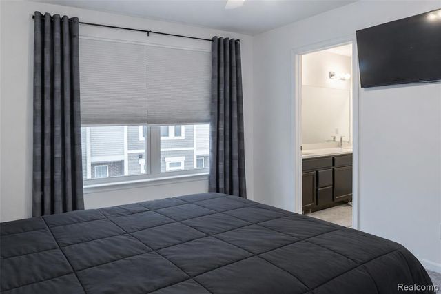 3217 Chambers 87, Wixom, MI 48393