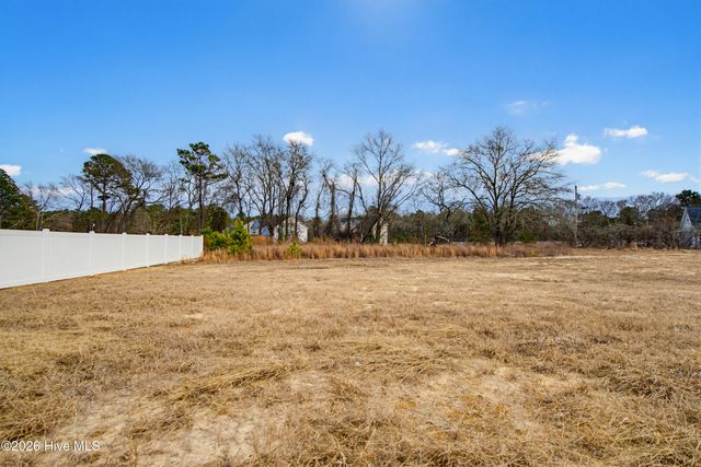 208 Peeler Circle, Raeford, NC 28376