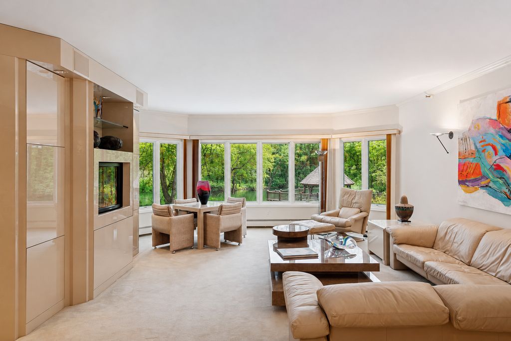 12700 Sherwood Place 102, Minnetonka, MN 55305 — exterior