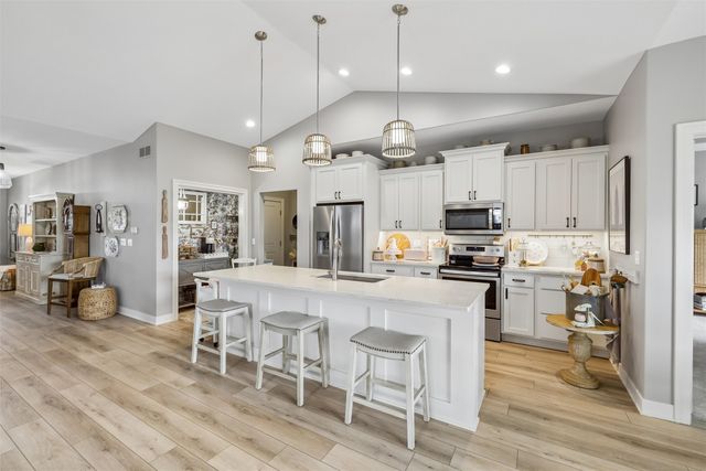 2417 SW Vineyard Lane, Ankeny, IA 50023